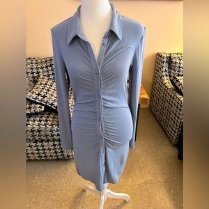 Super cute spring/summer collared dress!